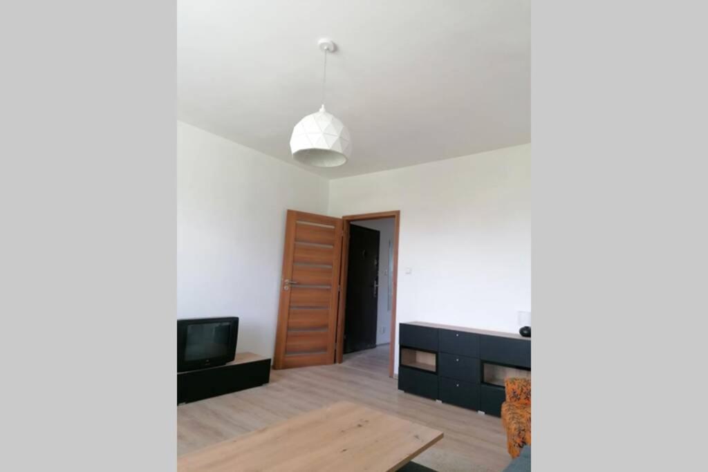 ברדיוב Apartman Blizko Hlavnej Stanice A Centra Mesta מראה חיצוני תמונה