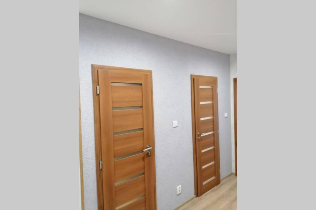 ברדיוב Apartman Blizko Hlavnej Stanice A Centra Mesta מראה חיצוני תמונה