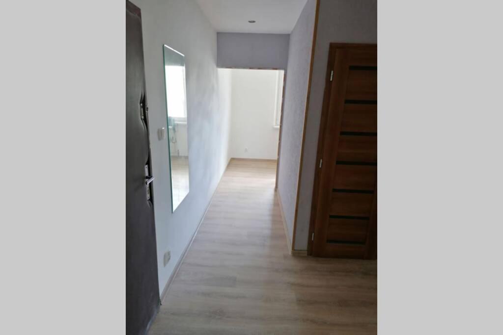 ברדיוב Apartman Blizko Hlavnej Stanice A Centra Mesta מראה חיצוני תמונה
